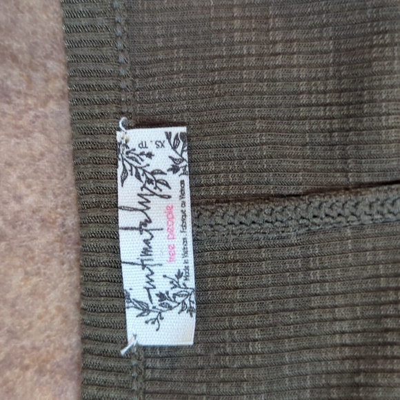 Free People - Picture 2 of 4